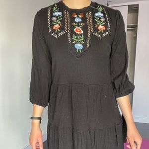Black 3/4 sleeve tunic dress with floral embroider